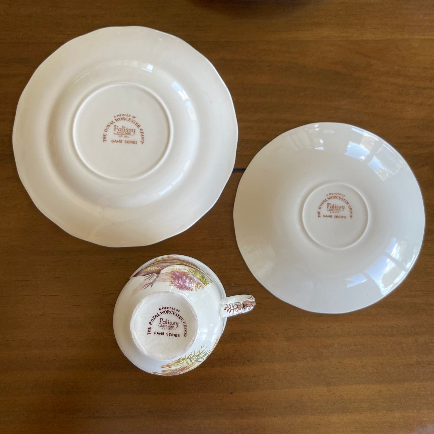 🏴ロイヤルウースター パリッシー ゲームシリーズ キジ カップ、ソーサー、サイドプレートのトリオ