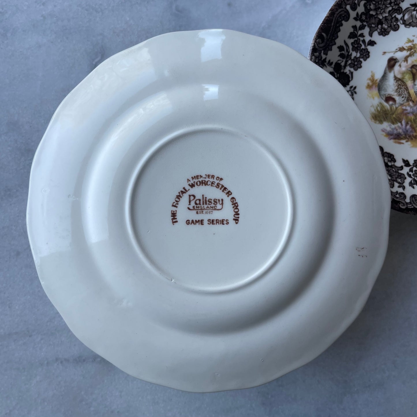 🇬🇧ロイヤルウースター パリッシー ゲームシリーズ ウズラ カップ、ソーサー、サイドプレートのトリオ