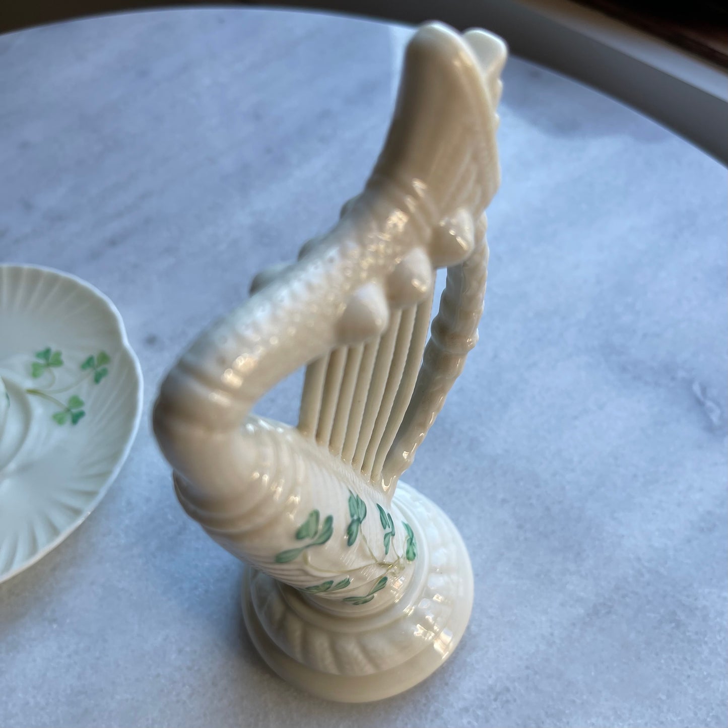 🇮🇪ベリーク シャムロック アイリッシュハープの置物 7thブラウンマーク