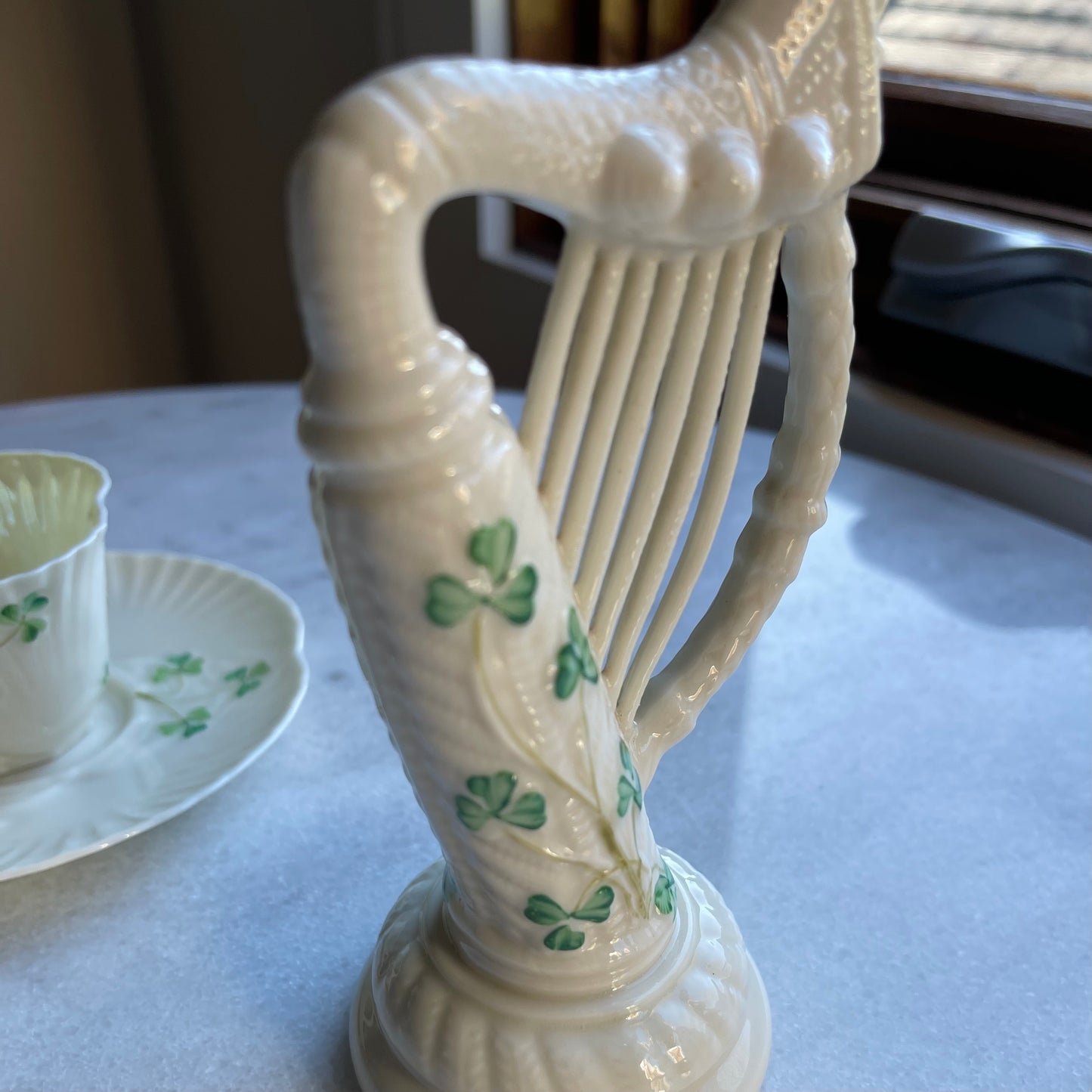 🇮🇪ベリーク シャムロック アイリッシュハープの置物 7thブラウンマーク