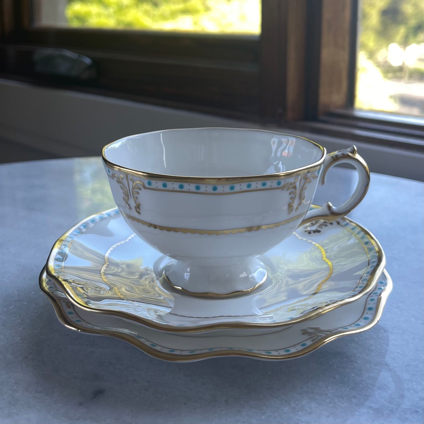 🏴ロイヤルクラウンダービー ロンバディ カップ、ソーサー、ティープレートのトリオ【アウトレット品】