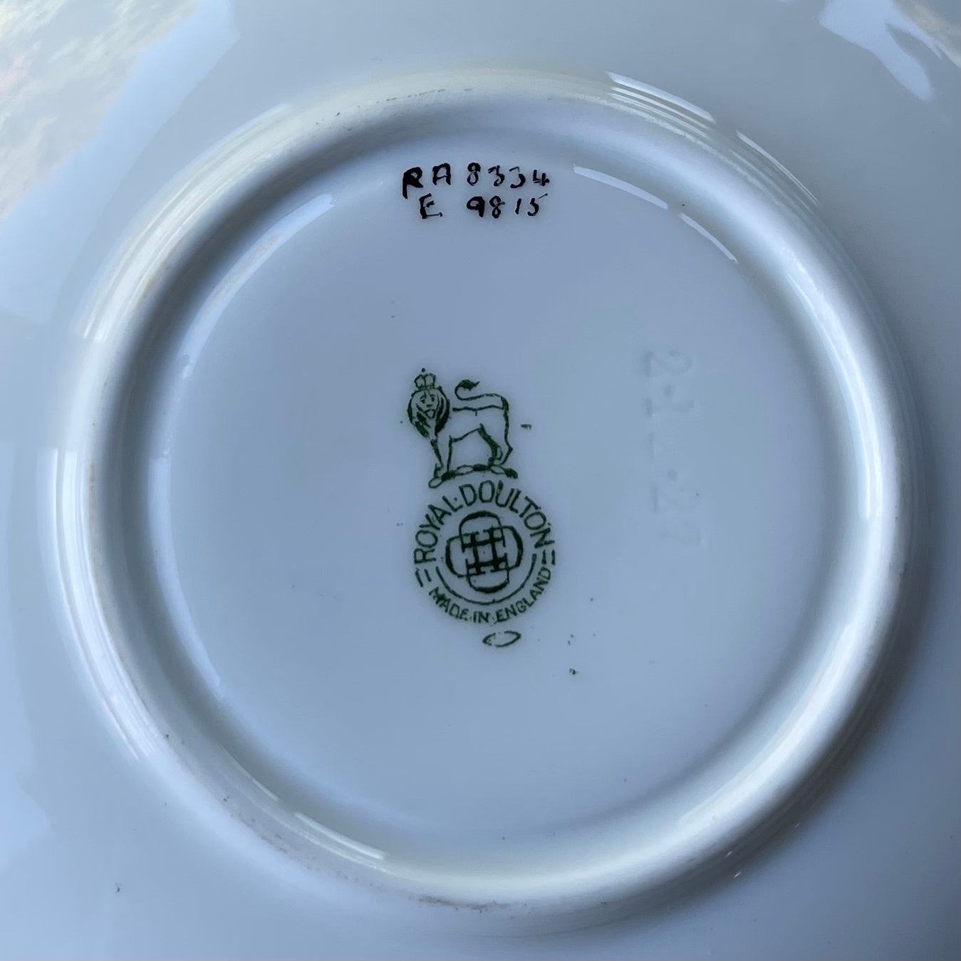 🇬🇧ロイヤルドルトン アンティーク アール・ヌーヴォー コーヒーカップ&ソーサー+サイドプレート