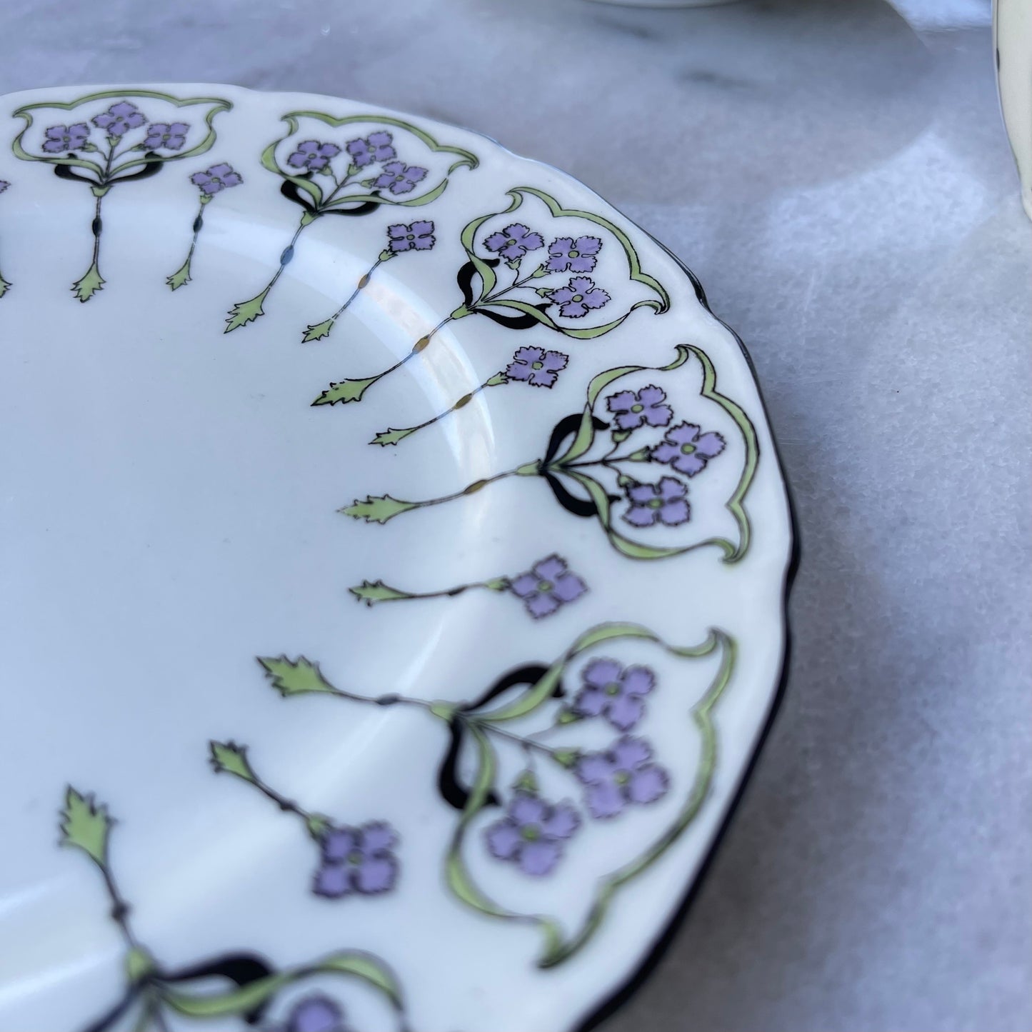 🇬🇧ロイヤルドルトン アンティーク アール・ヌーヴォー コーヒーカップ&ソーサー+サイドプレート