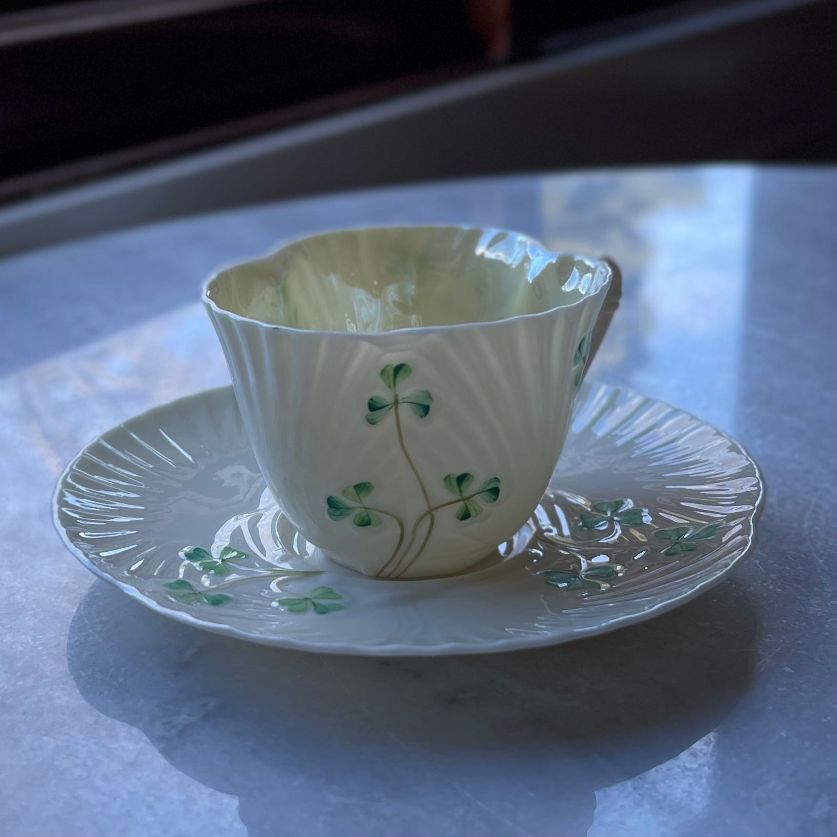 belleek ベリーク ネプチューン カップ＆ソーサー １客 - 食器