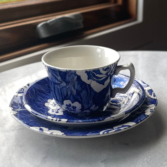 🏴バーレイ ヴィクトリアンチンツ ブルー ティーカップトリオ